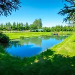 Arra Burg Bed & Breakfast 3*