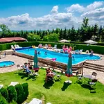Arra Burg 3*