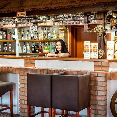 Arra Burg Nocleg ze śniadaniem 3*